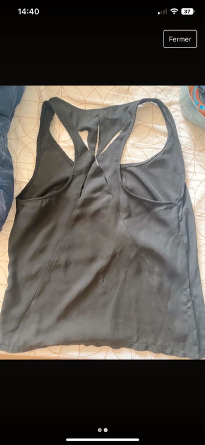 Haut noir - photo numéro 2