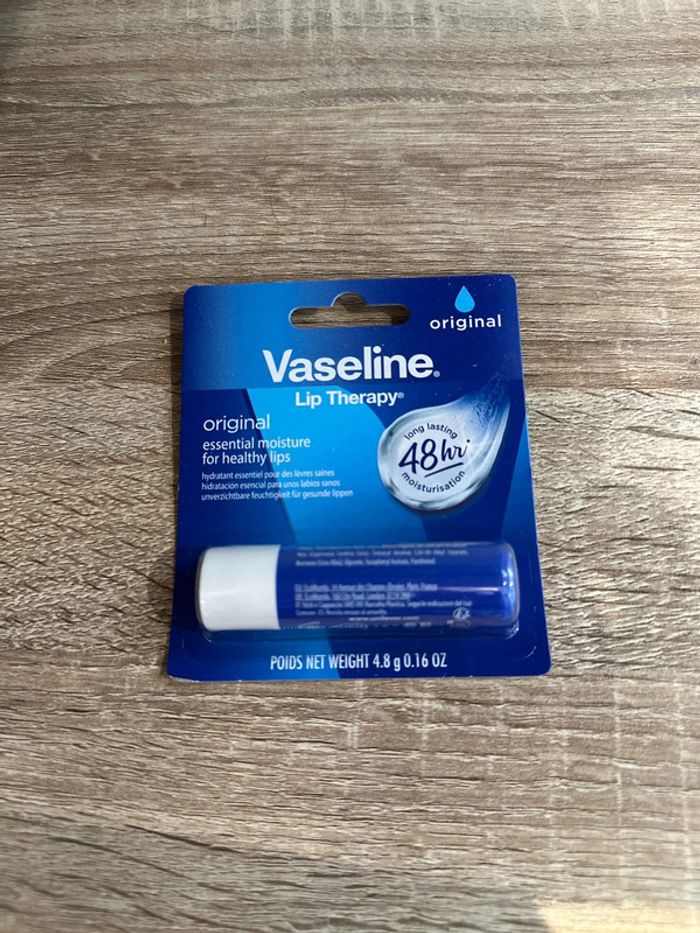 Lip stick à lèvres vaseline - photo numéro 3