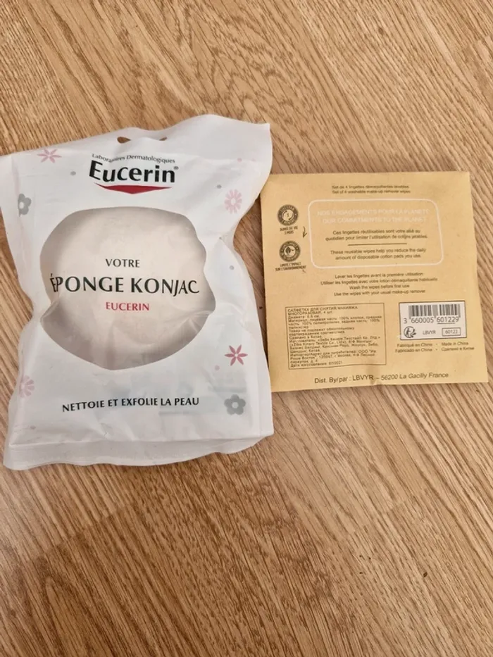 Éponge konjac + 4 linguettes démaquillantes