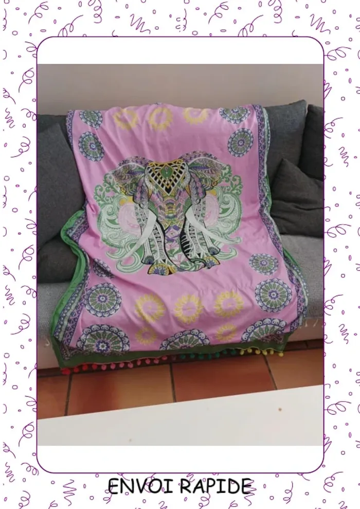 Serviette de plage en éponge et en satiné