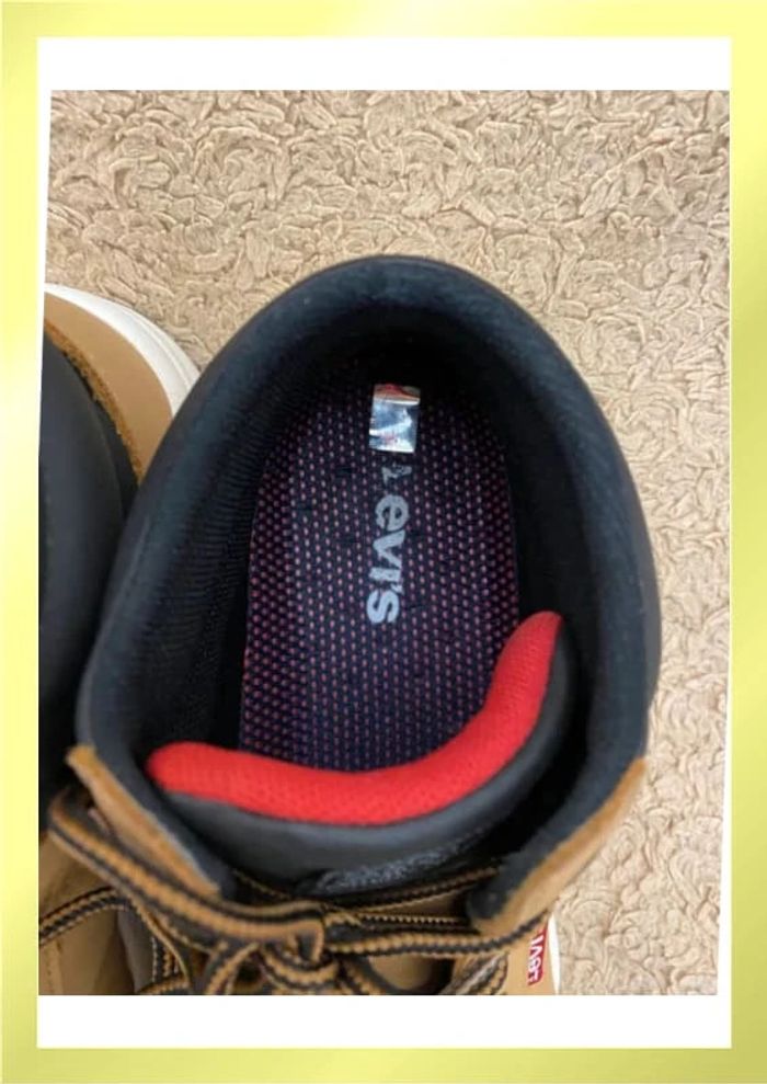 Magnifique paire de bottines légères Levi’s pointure 38 - photo numéro 4