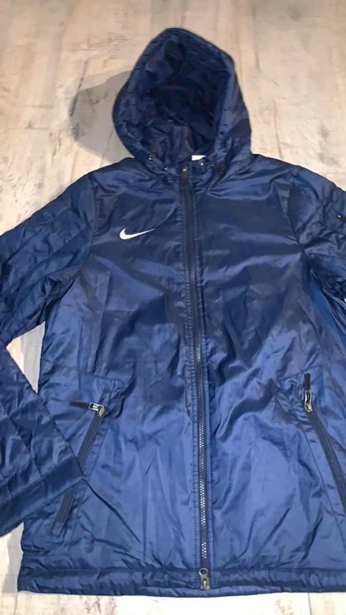 Veste Nike taille S - photo numéro 2
