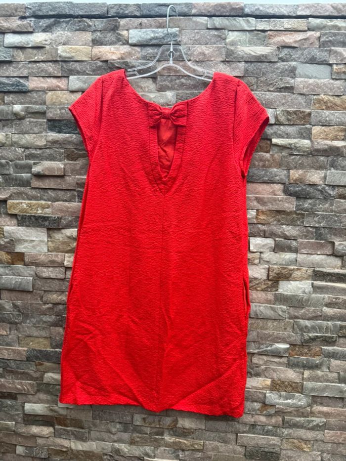 Robe noeud dans le dos