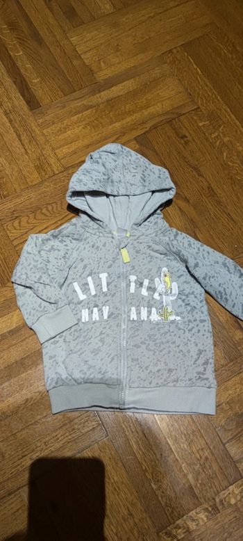 Gilet zippé à capuche 18 mois