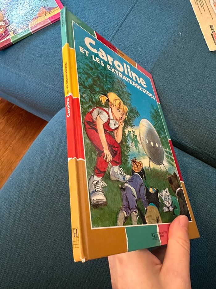 Livre rare Caroline et les extraterrestres album bd couleurs bords multicolores Pierre Probst - photo numéro 4