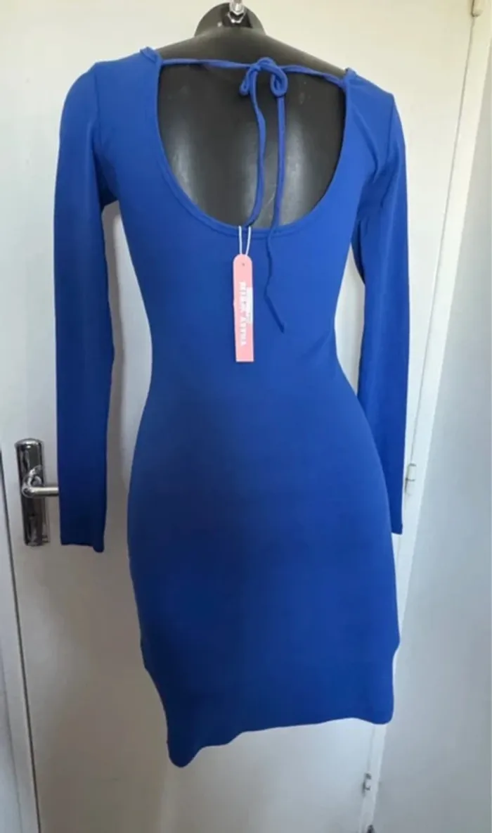 Robe bleue dos nu neuve 38 - photo numéro 4