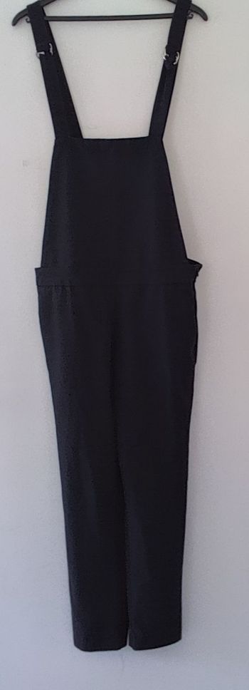 Salopette marque Stradivarius taille 36 couleur bleu marine pour femme