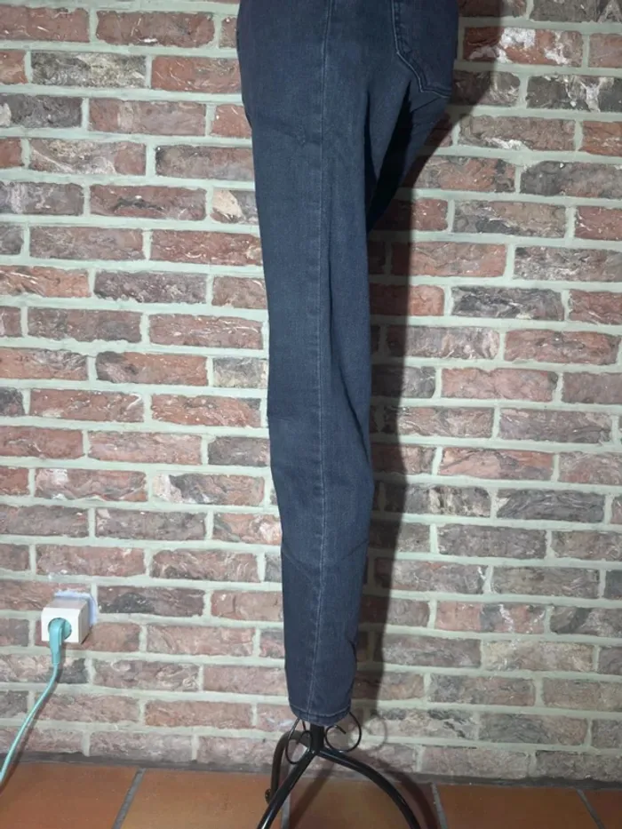 Jeans skinny noir taille haute Kiabi Taille XS/34 - photo numéro 8