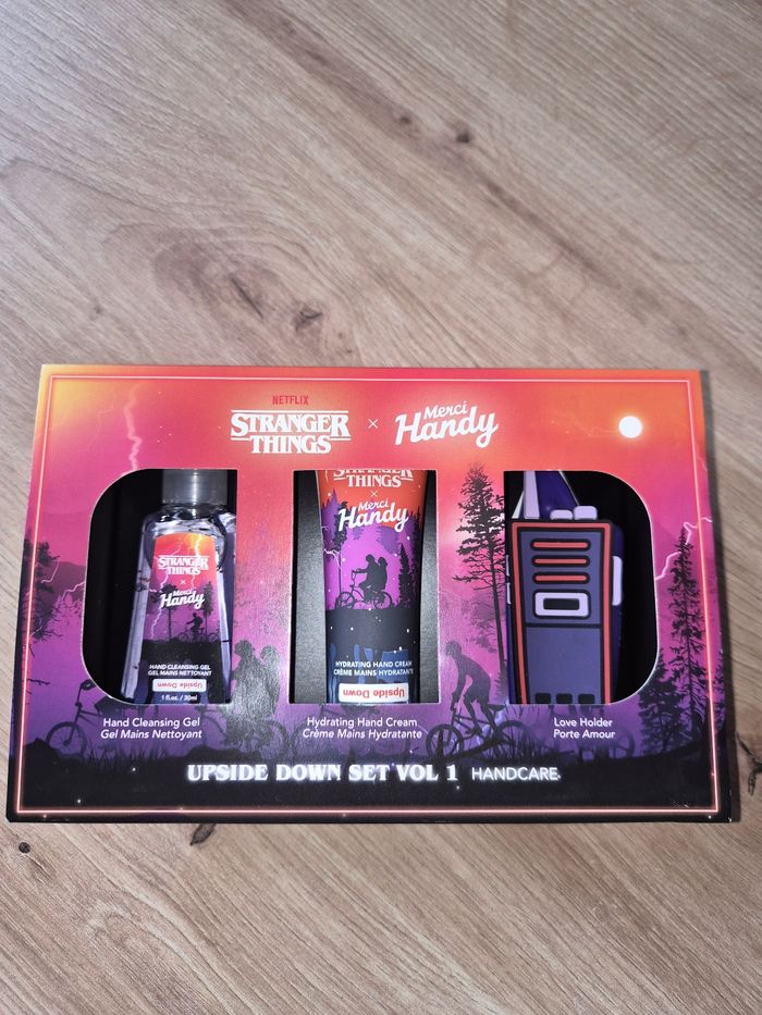 Coffret mains Stranger Things