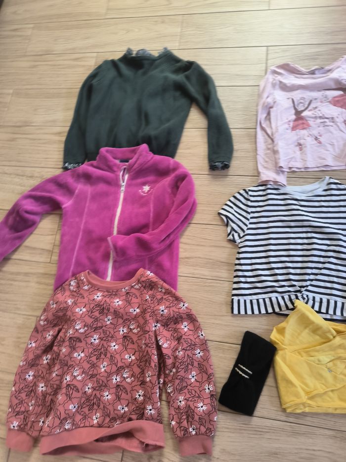 Lot fille 8 ans - photo numéro 3