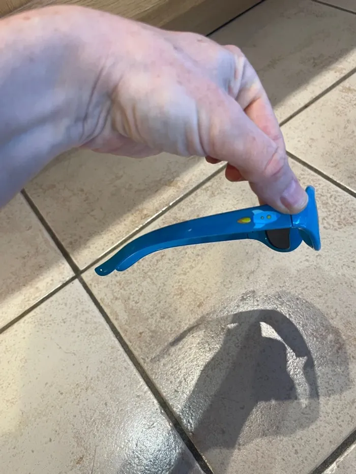 Lunettes de soleil enfant - photo numéro 3