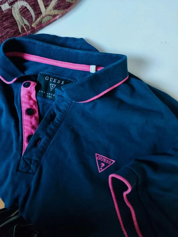 Polo Guess homme bleu Marine et rose fushia t s 36 - photo numéro 3