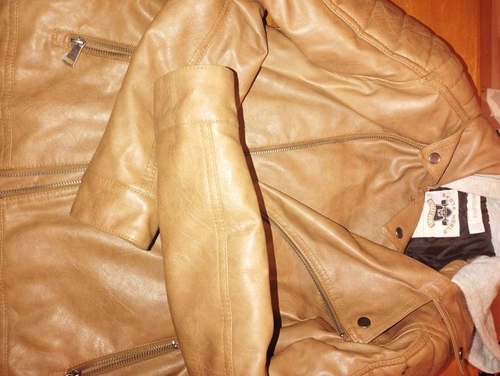Veste simili cuir doublée capuche - photo numéro 2