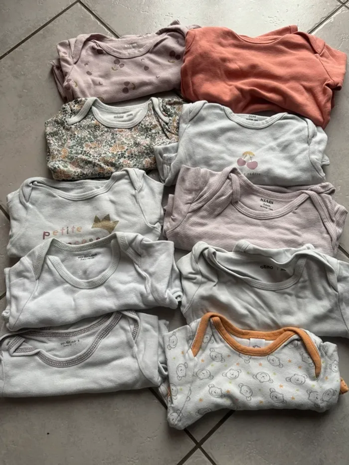 Lot 10 bodies manches longues 36 mois