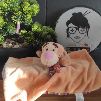 Doudou Tigrou Nicotoy Jaune Orange Écharpe Rayé Rayure Multicolore Carré Disney