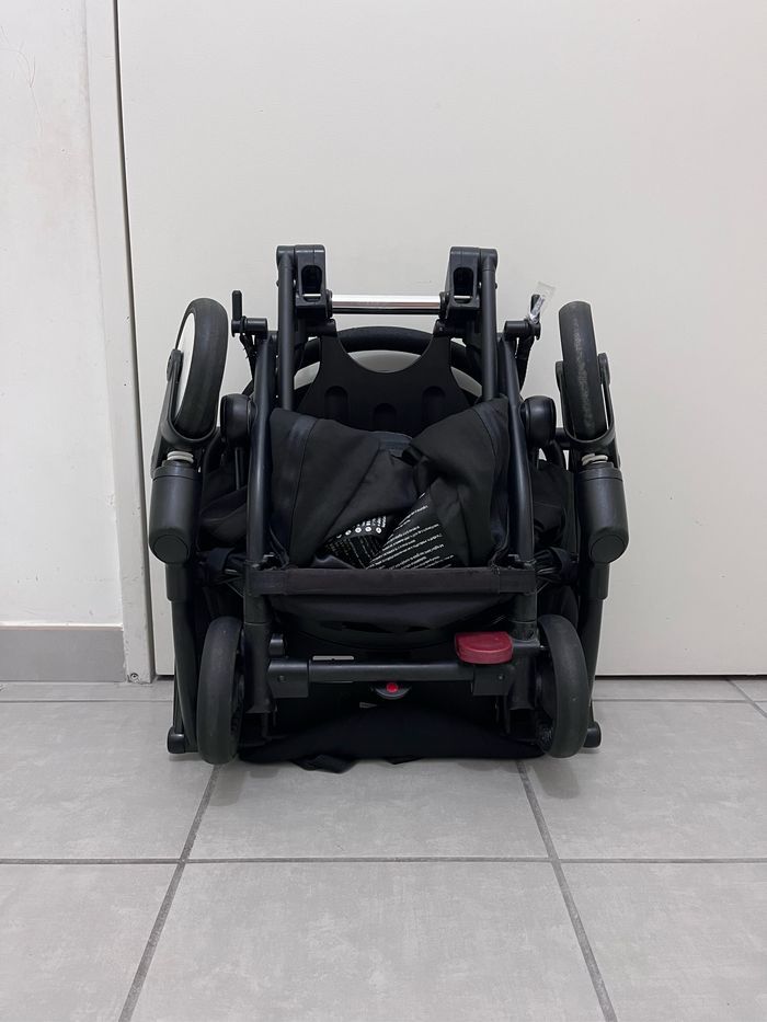 Poussette YOYO avec nacelle et pack 6+ noir - photo numéro 6