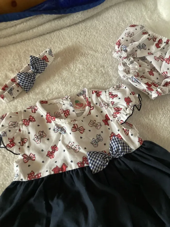Robe avec culotte et bandeau 6-9 mois - photo numéro 2