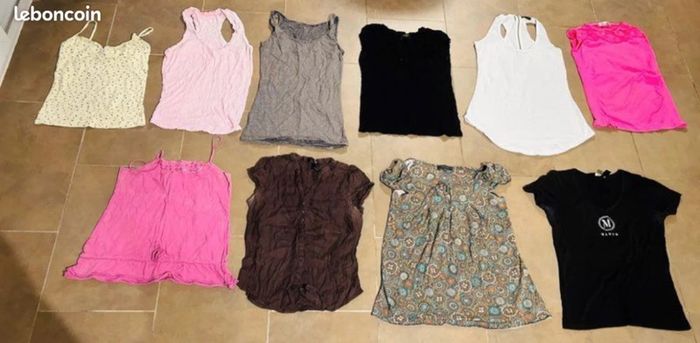 Lot 20 hauts pour femme taille S/M - photo numéro 2