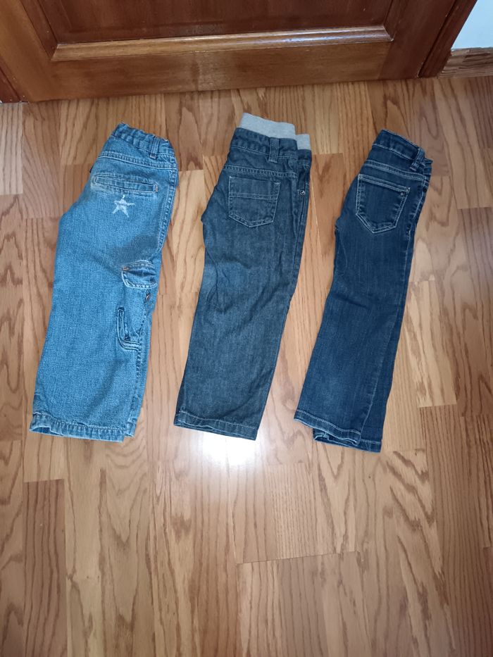 Lot jeans 3 ans Monoprix, Natalys, Grain de Blé

Lot 3 ans composé