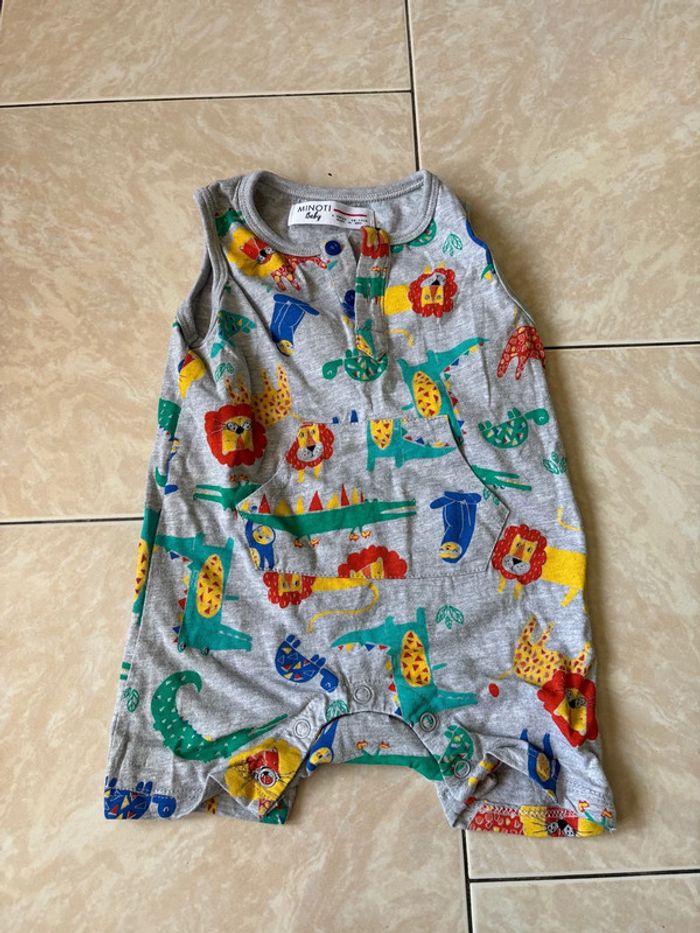 Combinaison short 6 mois