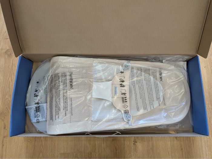 Transat bliss  babybjorn  rose pink  mesh  jamais utilisé sous carton - photo numéro 2