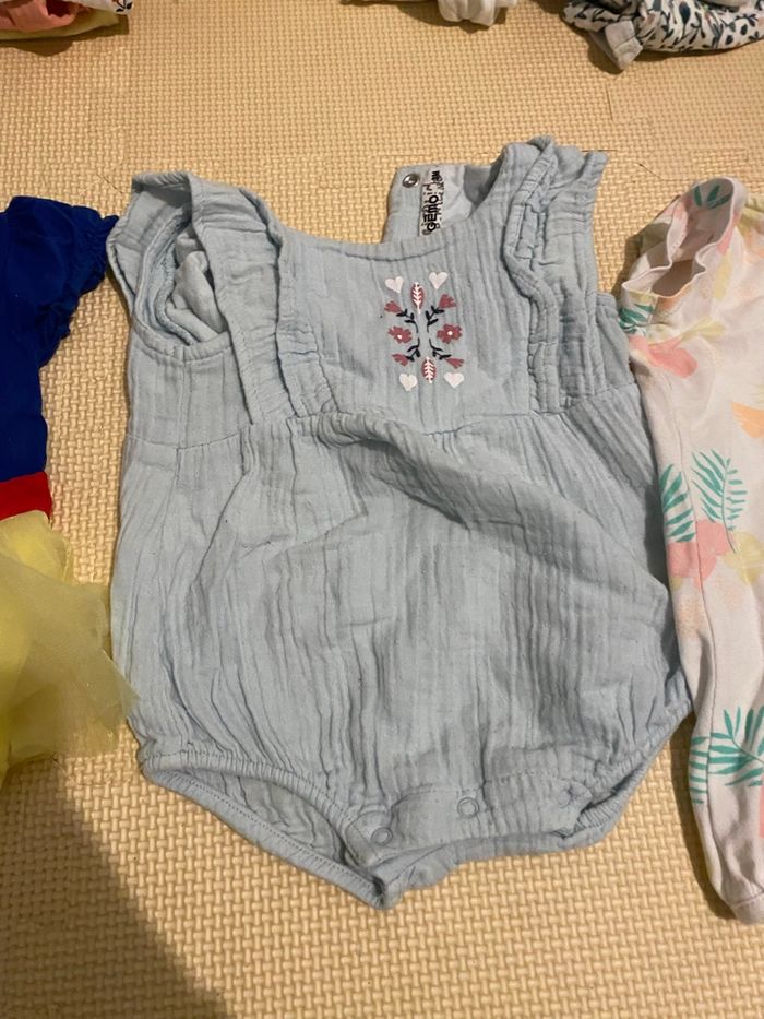 Lot 3 blouses d’été fille – manches courtes  – 3 mois - photo numéro 4