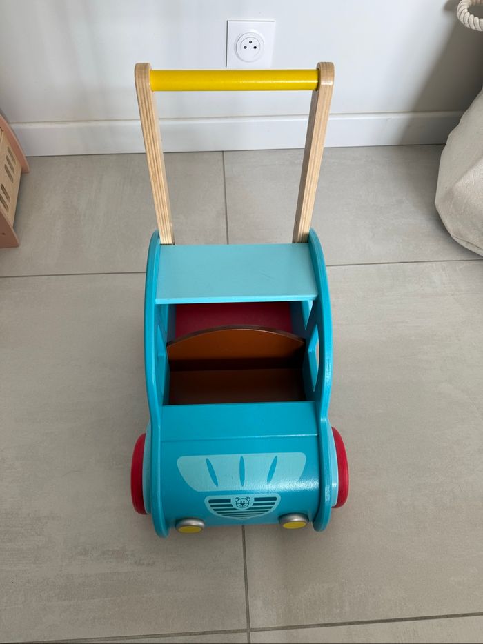 Chariot de marche 2 CV Citroën de la marque française Vilac - photo numéro 4