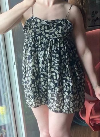 Très belle combinaison robe short Zara taille xl neuve. Valeur 40€