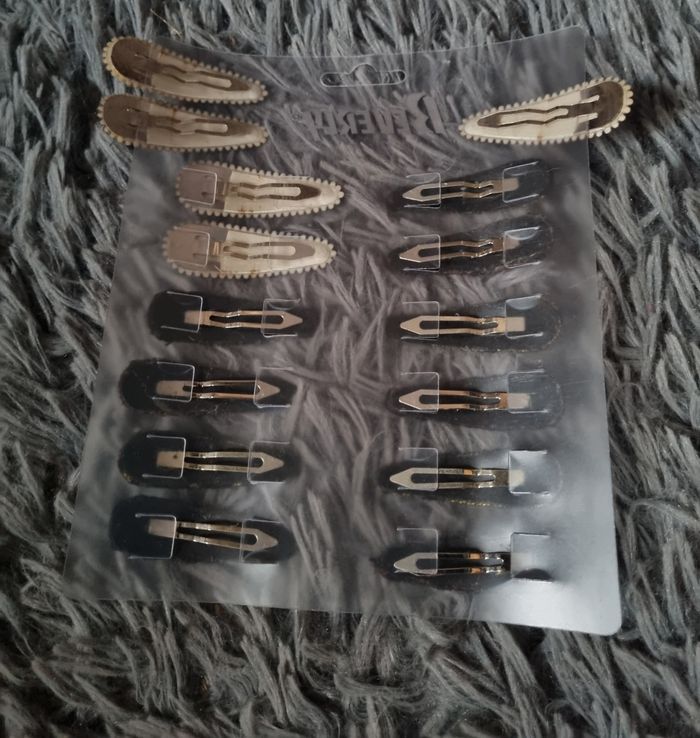 Lot 15 barettes à cheveux - photo numéro 3