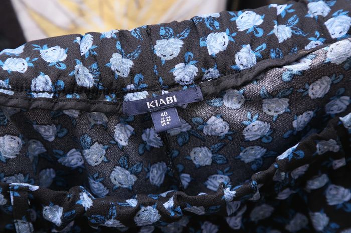 Pantalon fleuri - photo numéro 3