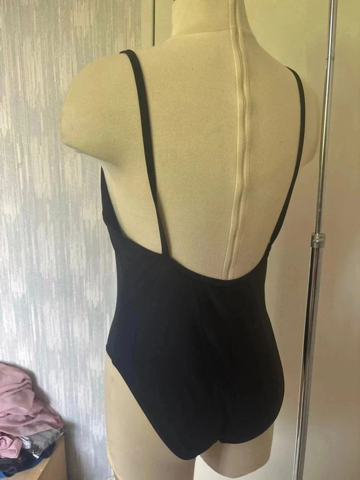 Maillot de bain 1 pièce taille 44 marque blanche porte• - photo numéro 3