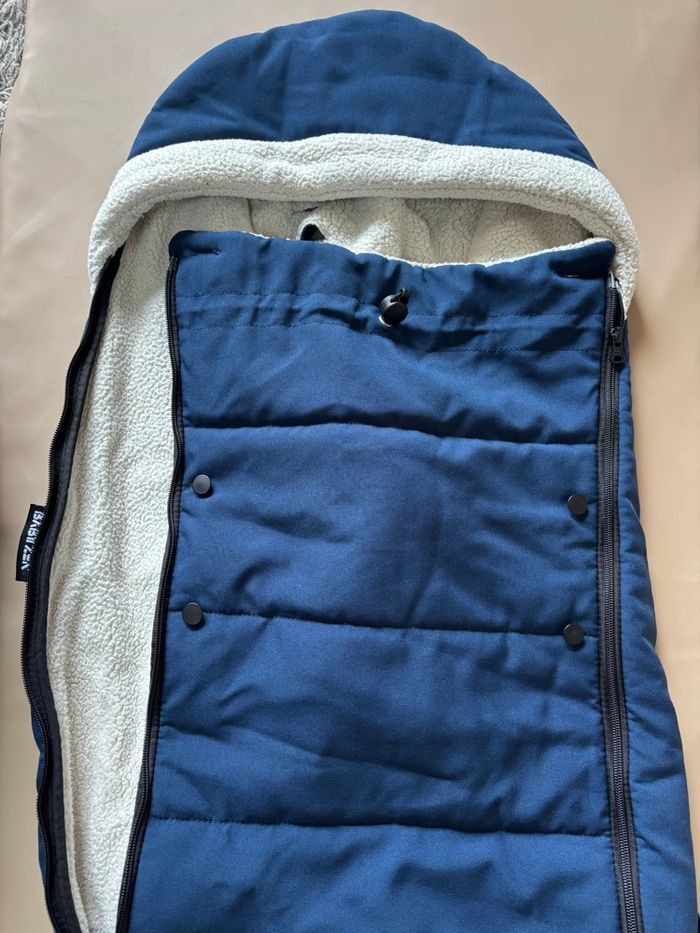 Chancelière babyzen bleu marine occasion - photo numéro 3