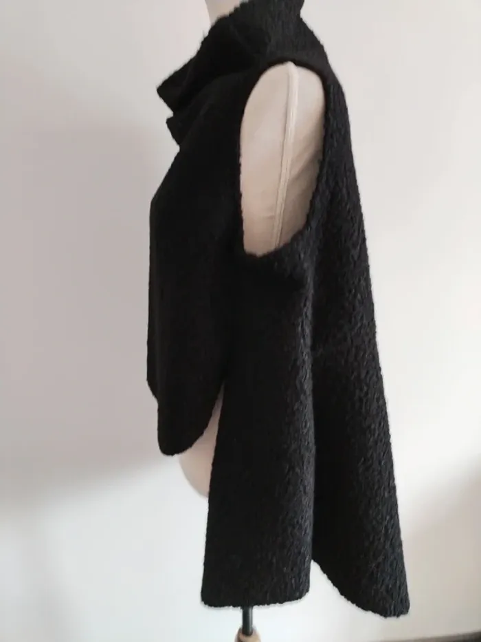 Haut sans manches noir - photo numéro 4