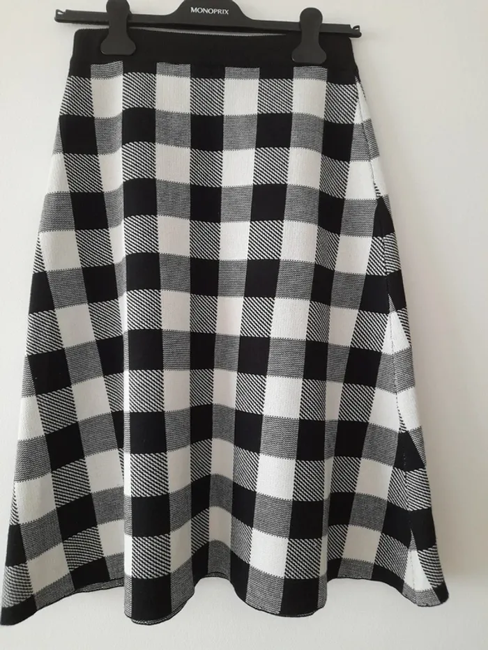 Jupe à carreaux forme évasée. - photo numéro 4