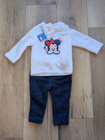 Pyjama Minnie 9 mois, neuf avec etiquette