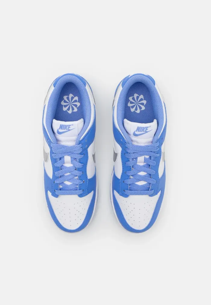 Nike WMNS dunk low royal pulse taille 41