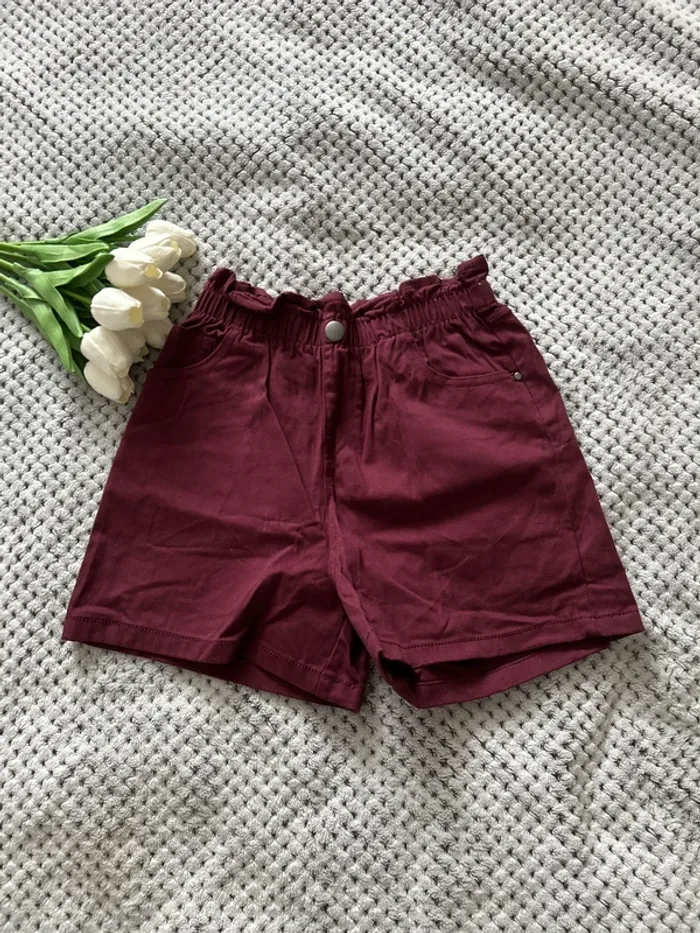 Short fille