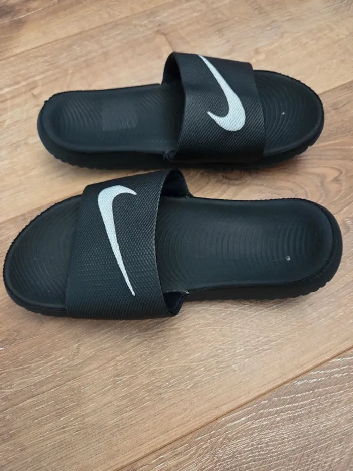 Claquettes nike taille 35