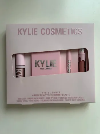 Kylie Cosmetics coffret 4 produits neuf