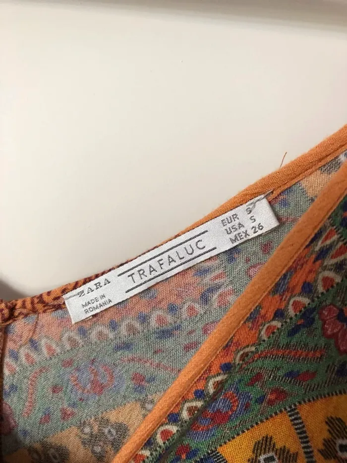 Robe asymétrique de toutes les couleurs taille S Zara - photo numéro 3