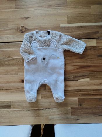 Grenouillere kiabi 1 mois