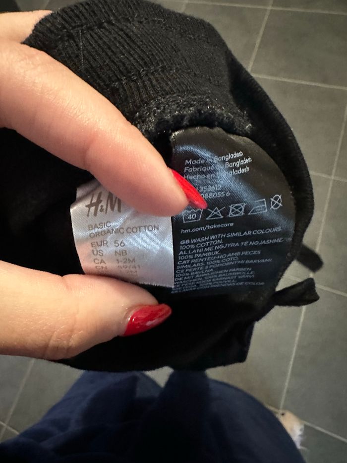 Ensemble jogging noir H&M 1 mois 56cm - photo numéro 3