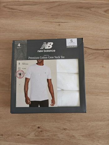 Pack lot de 4 t-shirts new balance homme taille S blanc neufs