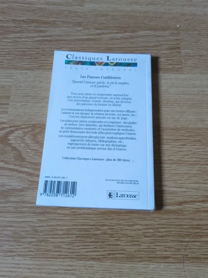 Livre Les fausses confidences - photo numéro 2