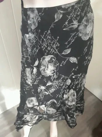 👗 Jupe voile asymétrique 40
