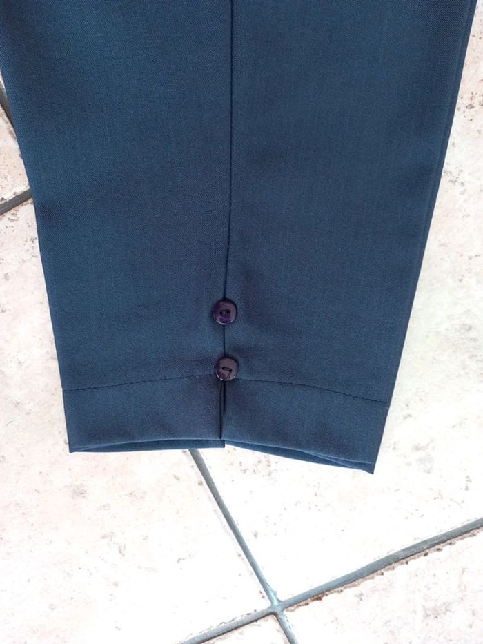 Pantacourt Neuf polyester T44 bleu marine - photo numéro 3