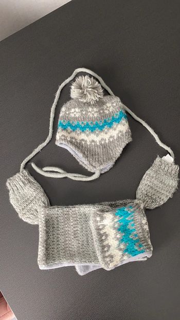 Ensemble bonnet moufle et écharpe Tap a l œil