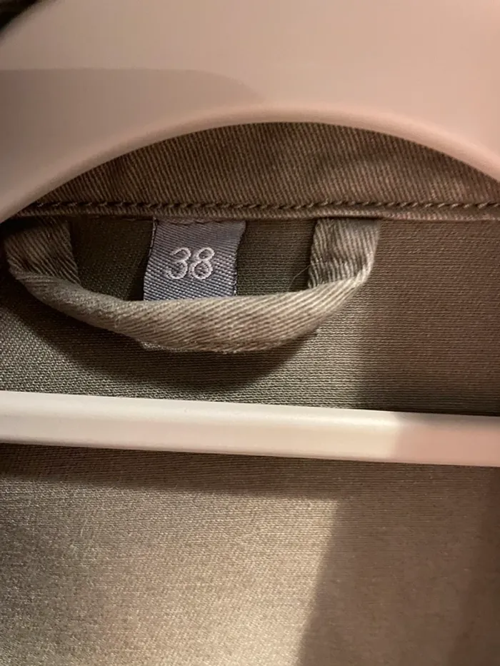 Veste légère kaki taille 38 comme neuve - photo numéro 8