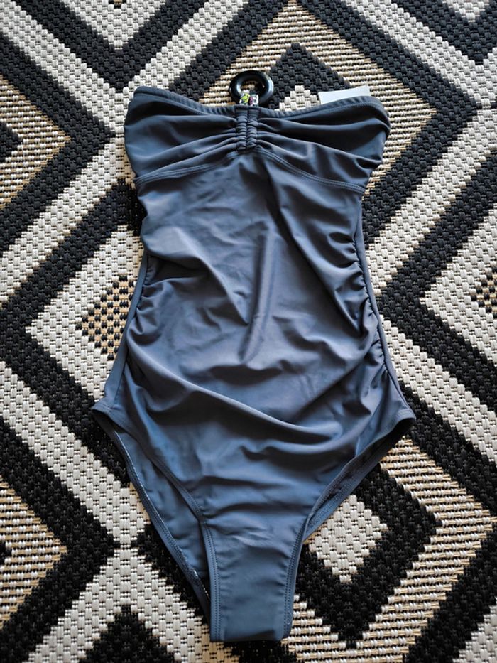 Maillot de bain taille 36 bain de soleil neuf