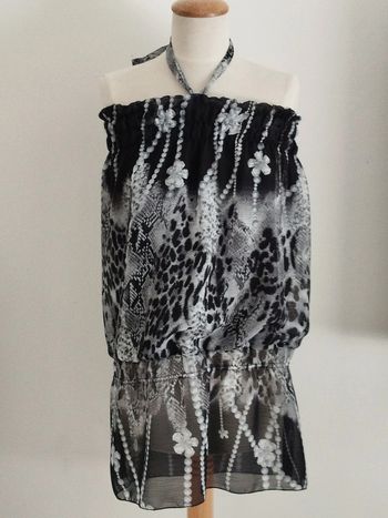 Tunique légère épaules dénudées noir et grise taille 44